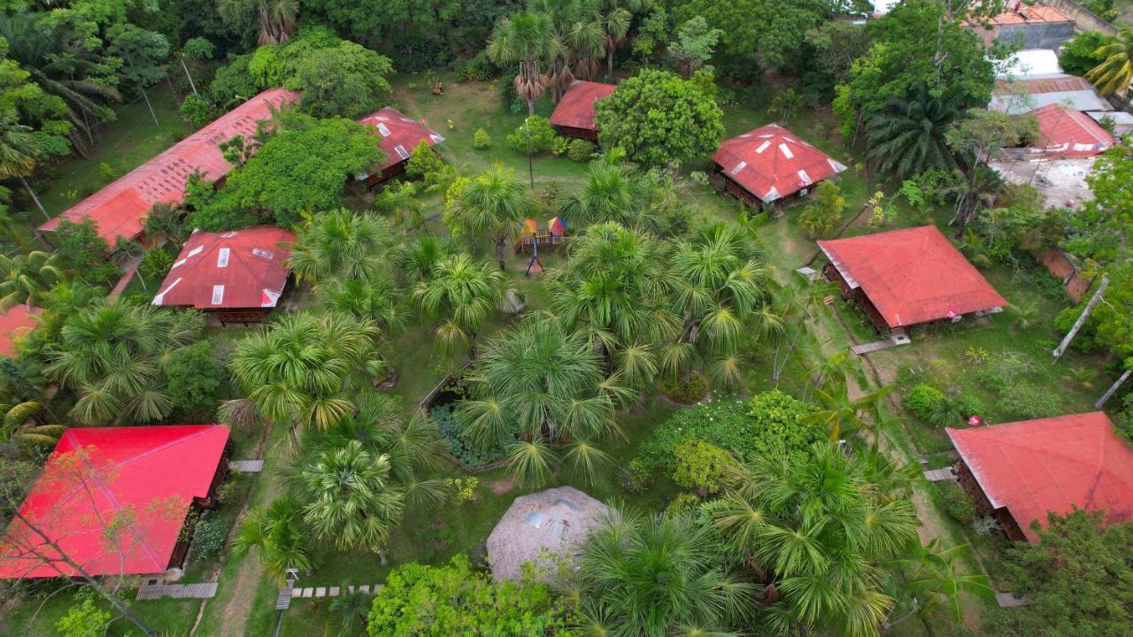Manish Hotel Ecologico Pucallpa Exterior photo