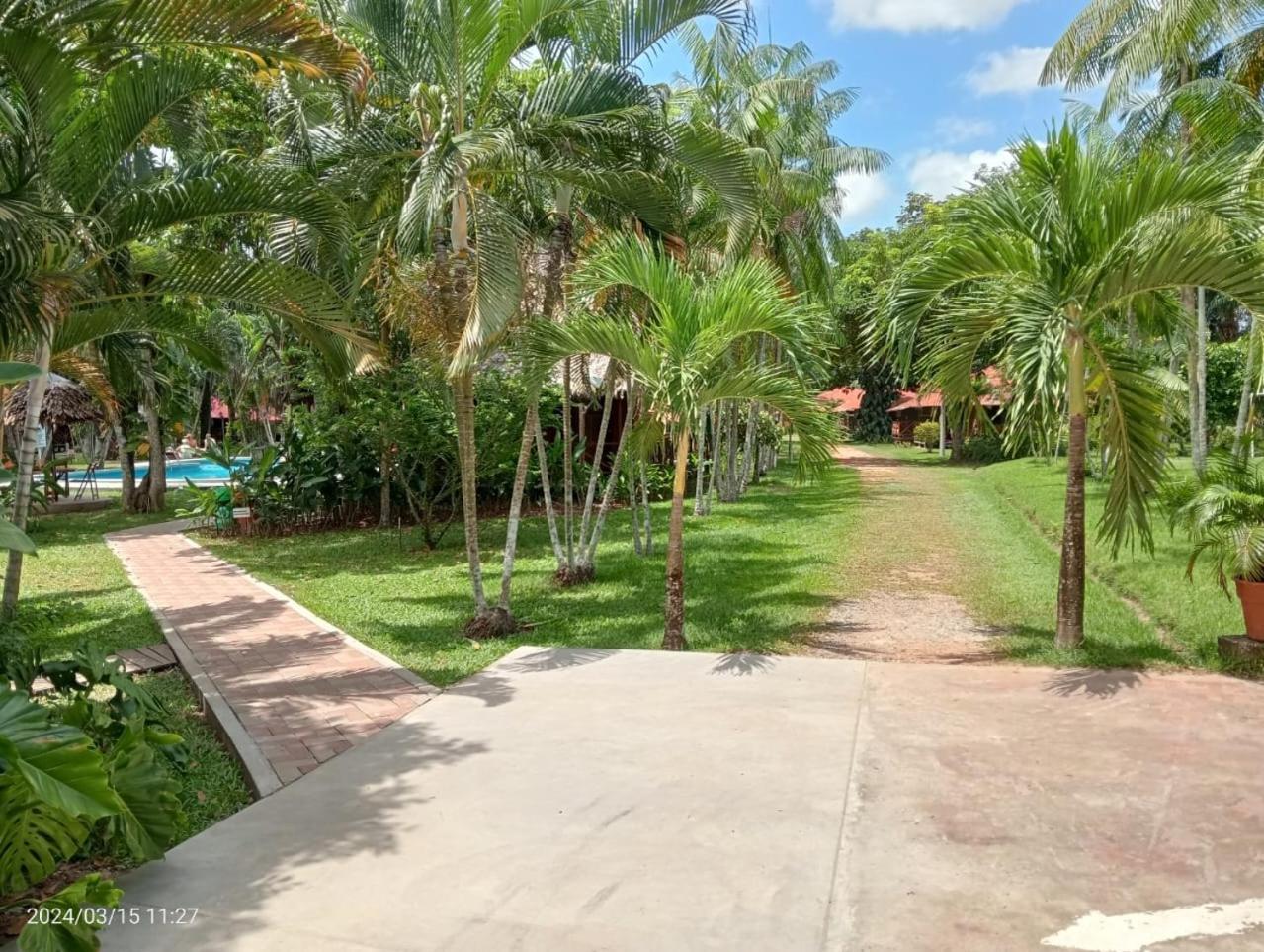 Manish Hotel Ecologico Pucallpa Exterior photo