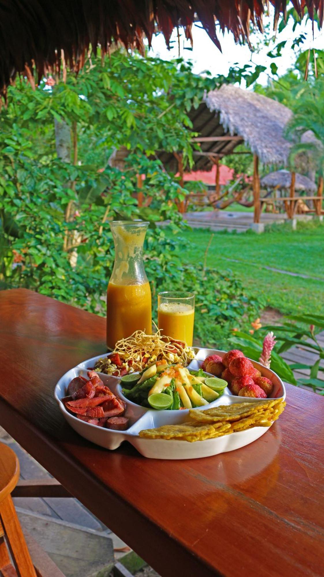 Manish Hotel Ecologico Pucallpa Exterior photo