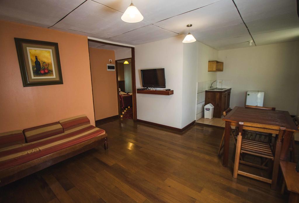 Manish Hotel Ecologico Pucallpa Exterior photo